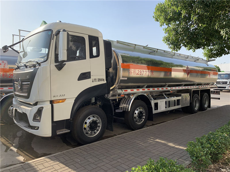 油罐車廠家 綠色駕駛七大技巧 油罐車廠家 綠色駕駛七大技巧